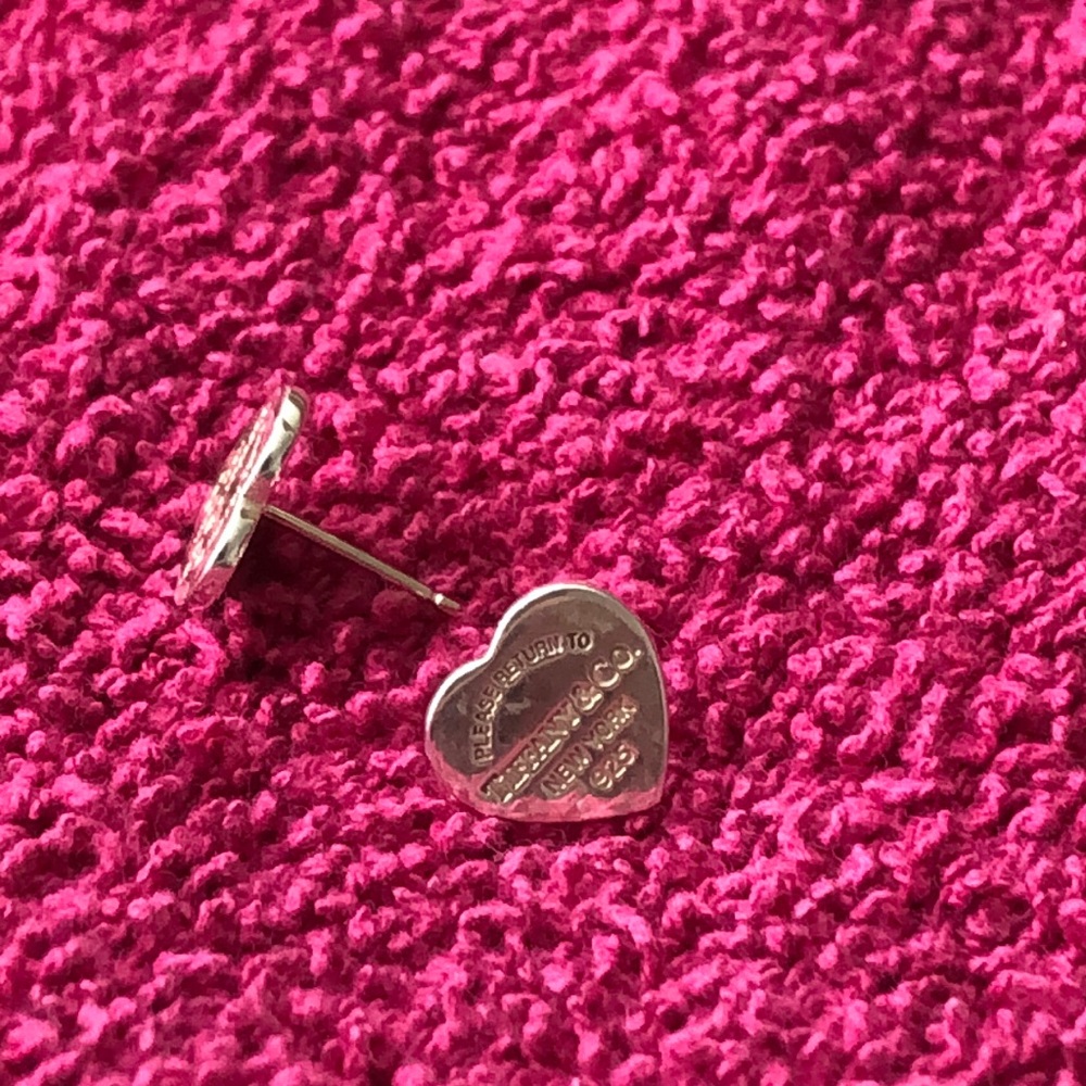 Return to Tiffany mini heart tag earrings